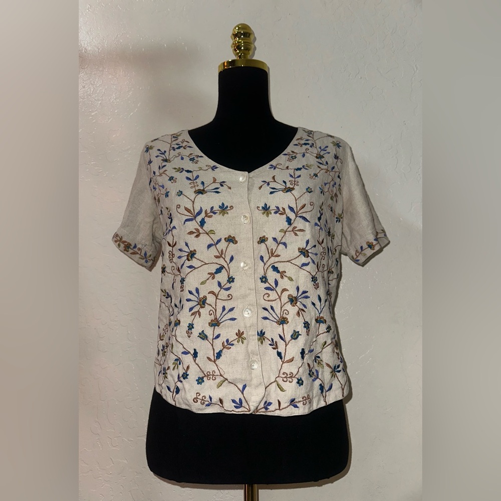 Embroidered Short-Sleeve Button Front Women’s Top - Cream with Blue Floral